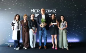 Mercedes Her Kizimiz Bir Yildiz 01 1