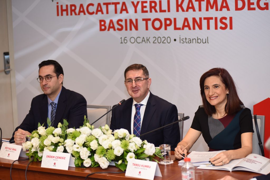 ÇCSİB: YARATTIĞIMIZ YERLİ KATMA DEĞER ORANIYLA İHRACATIN GİZLİ ŞAMPİYONU OLDUK 4 ÇCSİB Yönetim Kurulu Başkan Yardımcısı Feyyaz Ünal ÇCSİB Yönetim Kurulu Başkanı Erdem Çenesiz ÇCSİB Yönetim Kurulu Başkan Yardımcısı Tansu Kumru 1
