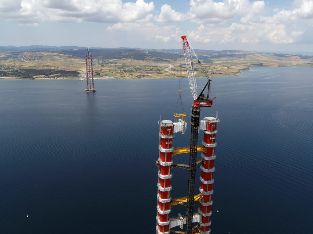 Marr 2480D installing the UCB on the 1915Canakkale Bridge tower Asian side