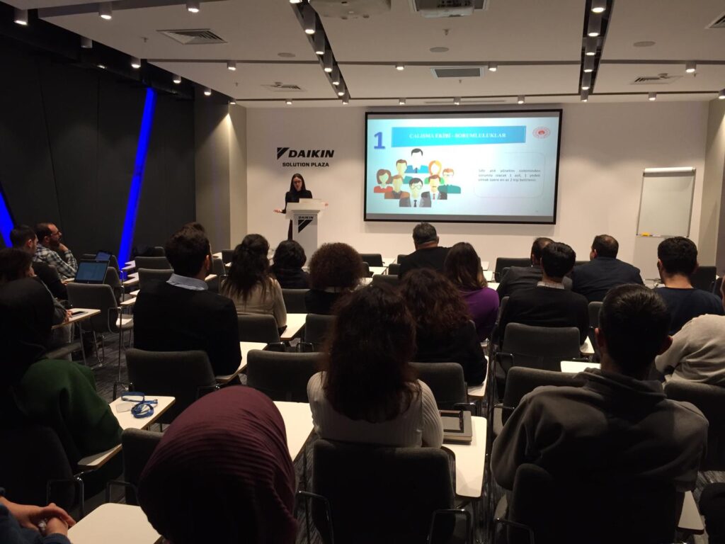 DAIKIN TÜRKİYE SEKTÖRÜNÜN İSTANBUL'DA SIFIR ATIK BELGESİ ALAN İLK ŞİRKETİ OLDU 4 Sifir Atik Egitim Daikin