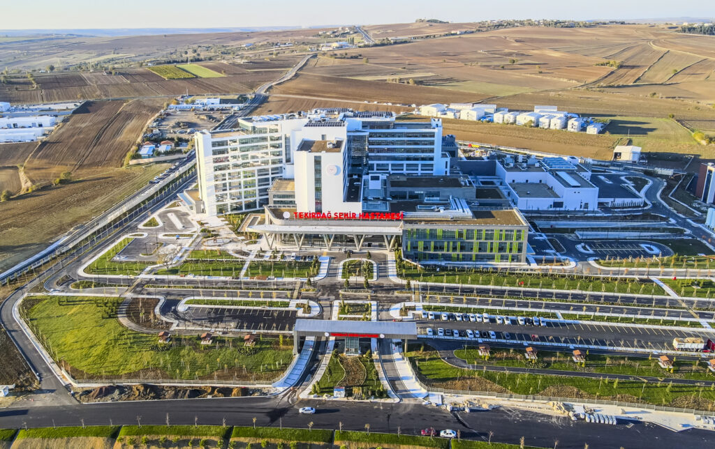 AKFEN HOLDİNG YÖNETİM KURULU BAŞKANI HAMDİ AKIN: ÜÇ ŞEHİR HASTANESİNE 1,1 MİLYAR DOLAR YATIRDIK 5 1605340510 Tekirda smail Fethi Cumal o lu ehir Hastanesi2