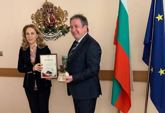 sisecam bulgaristan ahmet kirman odul insaat dunyasi dergisi030321