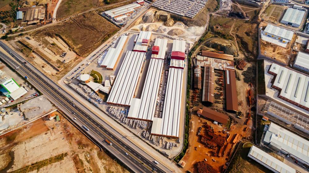 Türkiye'nin 60 ülkeye ihracat yapan global markası: Seramiksan 4 seramaiksan fabrika1