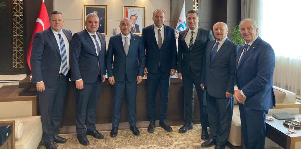 DOSİDER Yönetim Kurulu Ankara'da ısıtma sektörünün geleceğini görüştü 4 DOSIDER Yonetim Kurulu 1