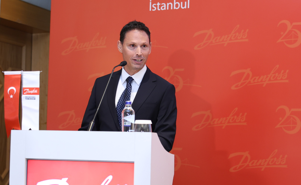Türkiye’nin karbondan arındırmadaki güçlü çözüm ortağı Danfoss 25.yılını kutluyor 4 Danfoss Turkiye Orta Dogu ve Afrika Bolgesi Iklimlendirme Cozumleri Kidemli Satis Direktoru ve Danfoss Turkiye Genel Muduru Mert Kalafatoglu