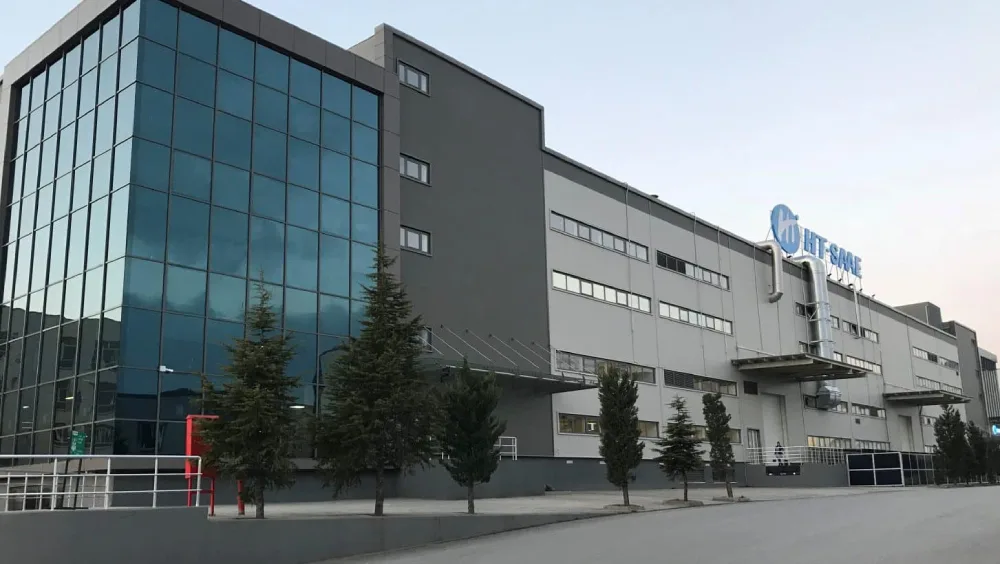 HT Solar’dan yeni ürün: Esnek güneş panelleri 4 HT Solar fabrika 1 1520x820 1 1