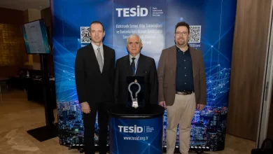 Elektra Elektronik Genel Muduru Ilker Cinar Solda