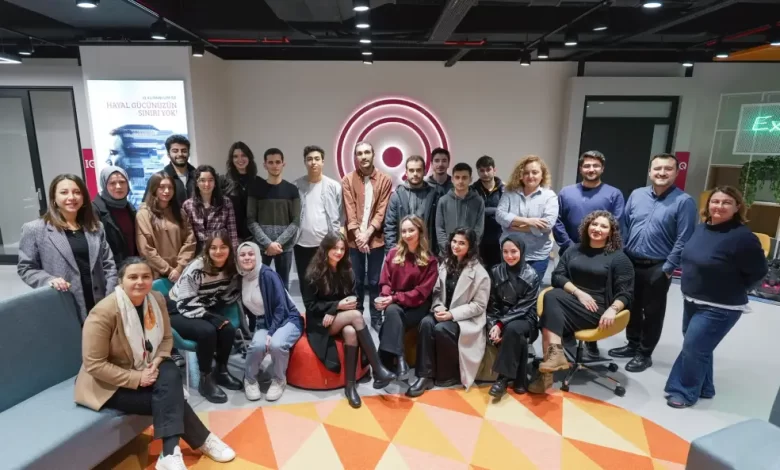 IQ Akademi, mimar adaylarına mesleki deneyim sunuyor 1 IQ Aluminyum mimarlik