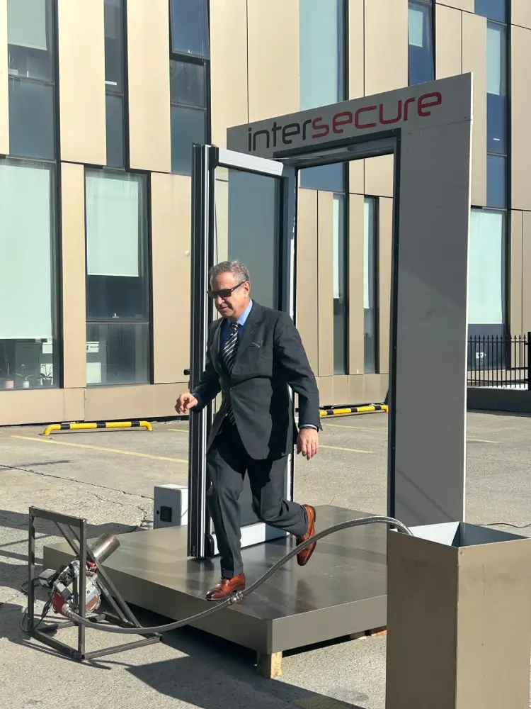 Çuhadaroğlu’nun yangına dayanıklı yapı malzemeleri hayat kurtarıyor 4 Cuhadaroglu1