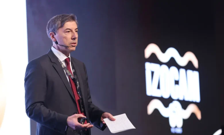 Izocam Genel Direktoru Murat Savci