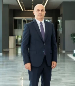 Şişecam’da iki önemli atama 3 Basar Tirpanci