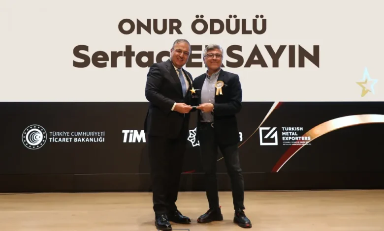 Soldan Saga Cetin Tecdelioglu ve Sertac Ersayin