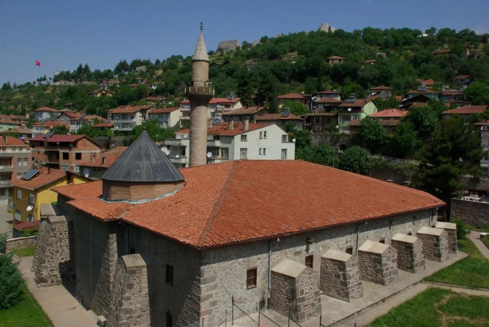 Türkiye’nin saygın mimarları İnşaat Dünyası Dergisi’ne konuşuyor: Gökhan Karakuş 6 Niksar Ulu Camii 1