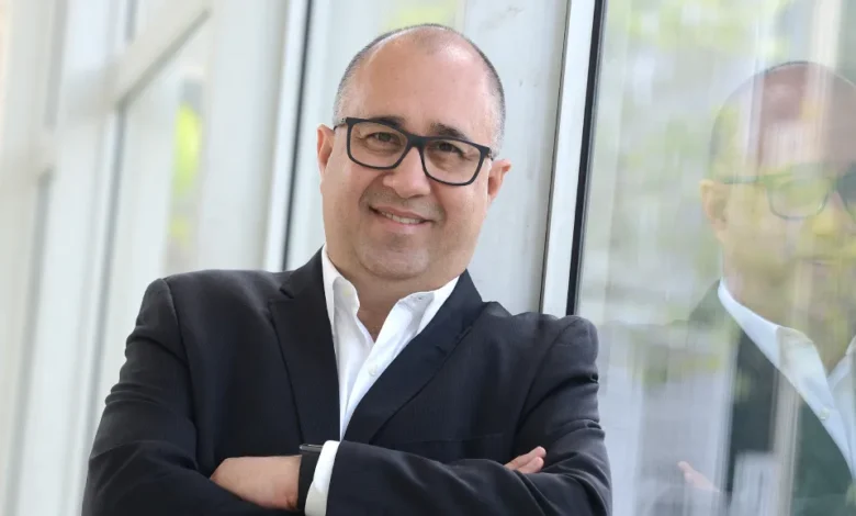 Mercedes Benz Turk Aksaray Kamyon Fabrikasi Direktoru Icra Kurulu Uyesi Pedro Machado Afonso