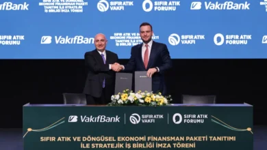 VakifBank Genel Muduru Osman Arslan ve Sifir Atik Vakfi Baskani Samed Agirbas