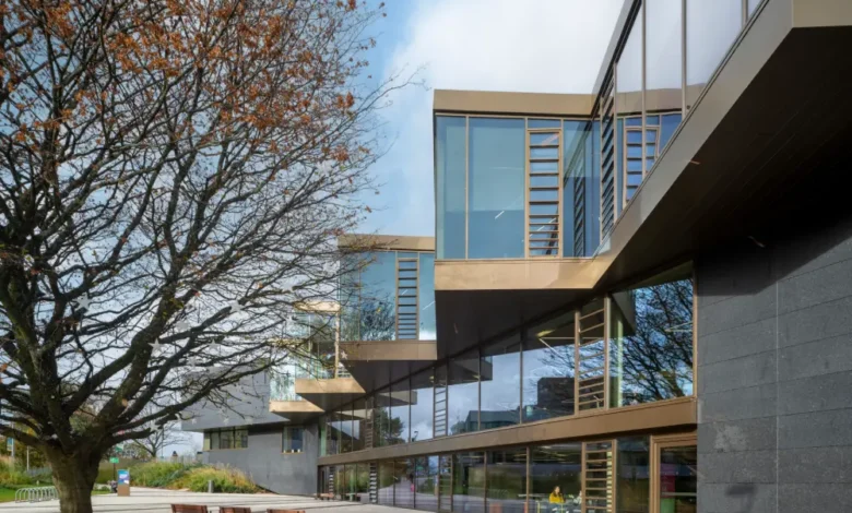 Mükemmel dizayn ve mükemmel akustik bir arada mümkün mü? Knauf ile evet! 1 Knauf UK University of Stirling Scotland 46