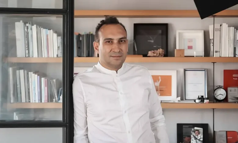 Salon Architects Kurucusu Alper Derinbogaz